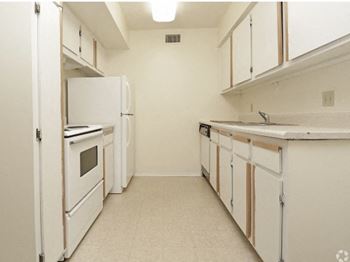 Gourmet kitchen